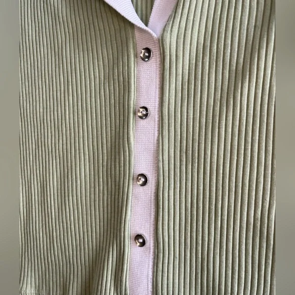 Green Ribbed 90’S Cropped Tee - Picture 4 of 5